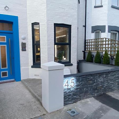 Coastline Retreats - Cloud9: Seafront Ensuite Rooms with Netflix Bournemouth Exterior photo