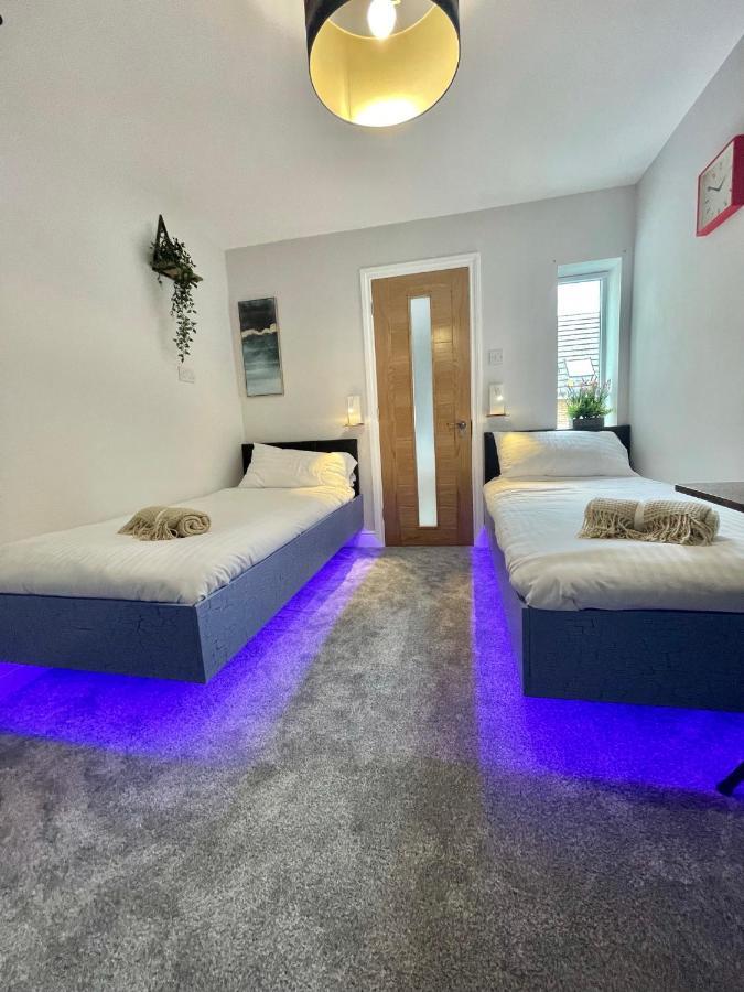 Coastline Retreats - Cloud9: Seafront Ensuite Rooms with Netflix Bournemouth Exterior photo