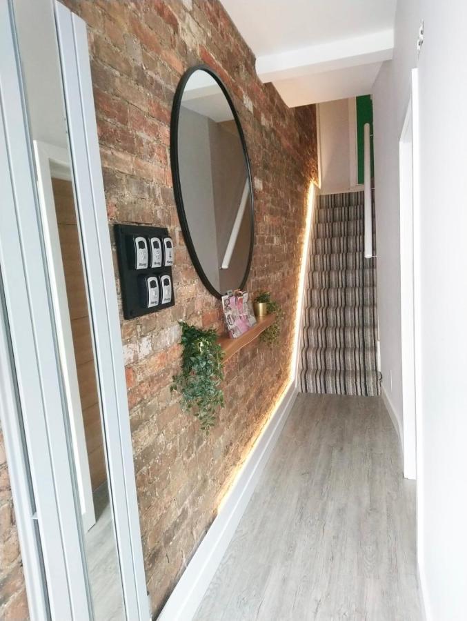 Coastline Retreats - Cloud9: Seafront Ensuite Rooms with Netflix Bournemouth Exterior photo